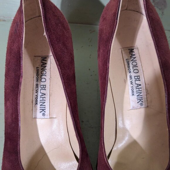 Burgundy Manolo Blahnik Kitten Heels in Suede size 38 - Sold as Is - Picture 2 of 11